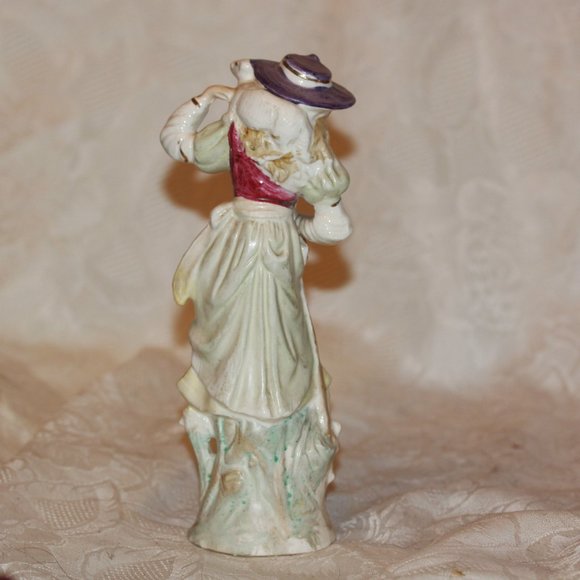 Vintage Porcelain Victorian Lady with Lamb Figurine - Picture 3 of 4